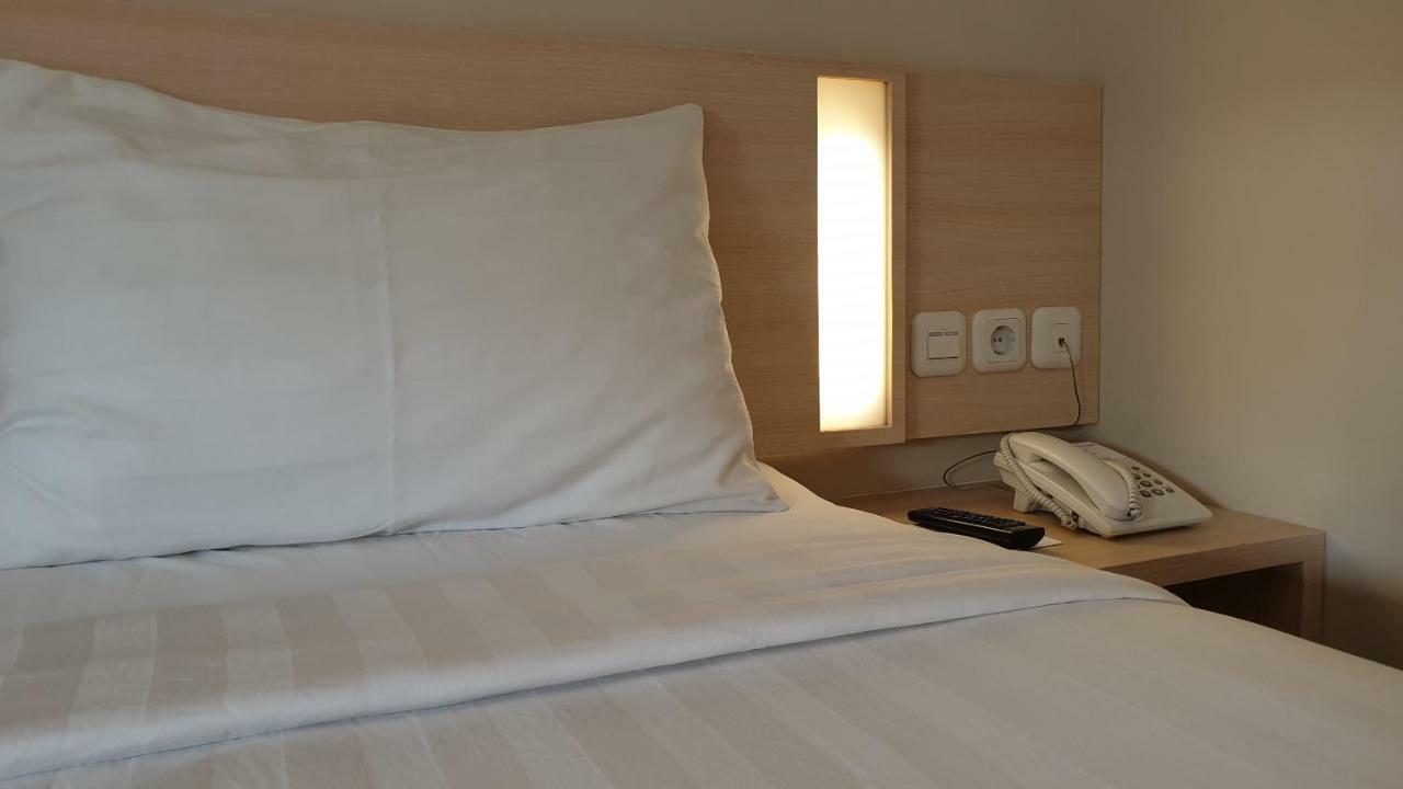 Biz Hotel City Center Ambon Eksteriør bilde